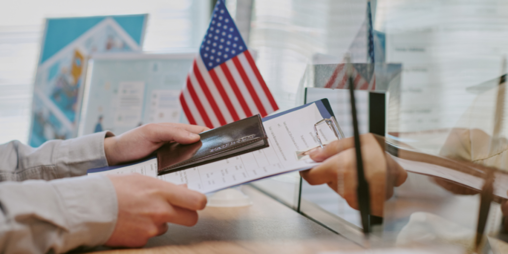 Chuẩn bị tâm lý thật tự tin để trả lời lãnh sự viên 