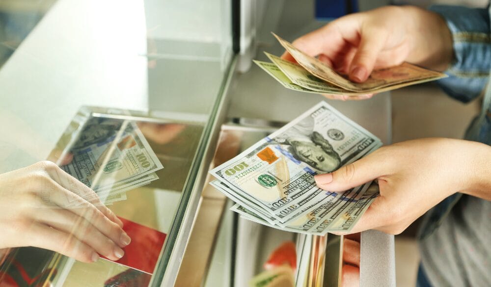 Cần chuẩn bị đầy đủ hồ sơ để quá trình chuyển tiền định cư Mỹ diễn ra thuận lợi 